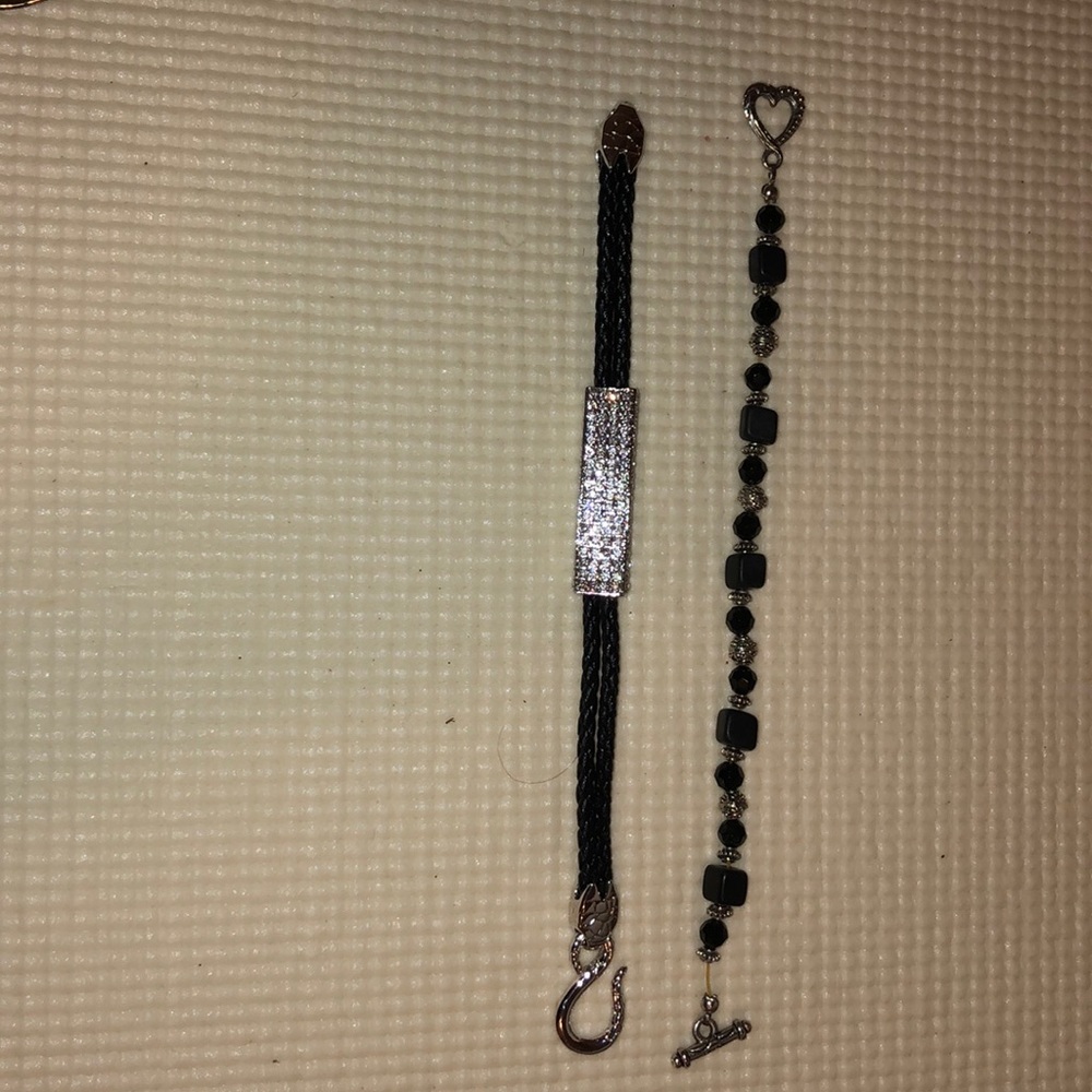Bracelets - Picture 2 of 7